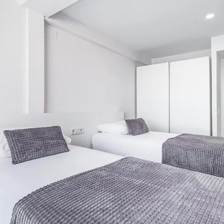 Halcon Deluxe 7-b Levante * Бенидорм